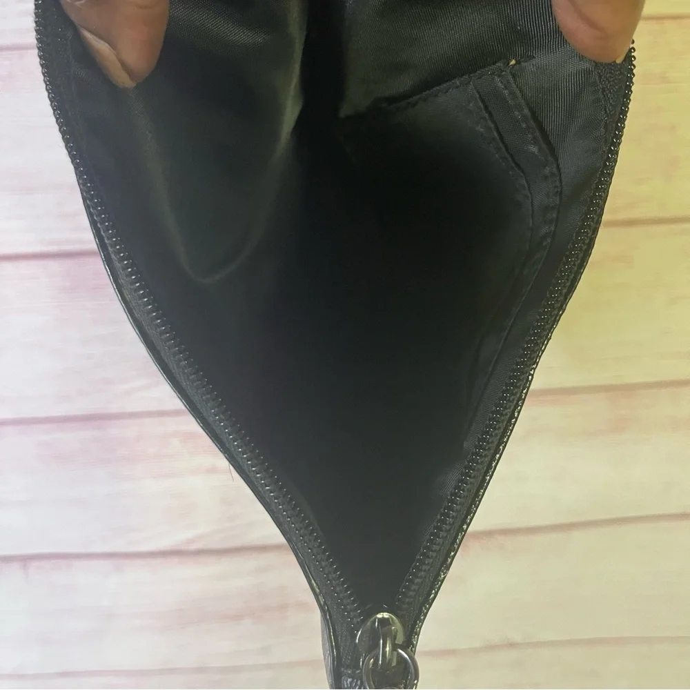 Victoria’s Secret White and‎ Black Wristlet Clutch Bag